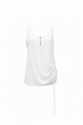 Blusa blanca sin mangas con botones al frente y drapeado al costado