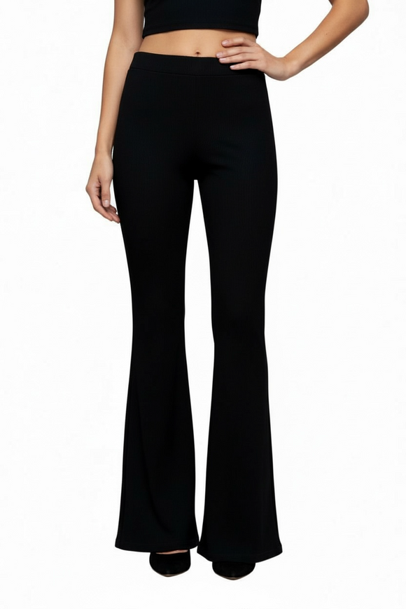 Pantalón negro licra acampanado