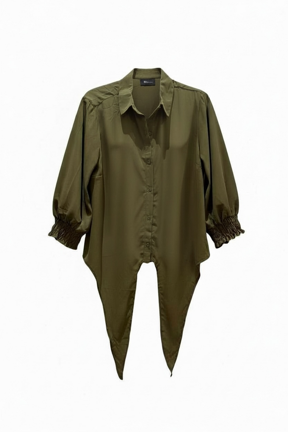 Blusa verde olivo; empuñadura 3/4 y tiras frontales con opción a nudo