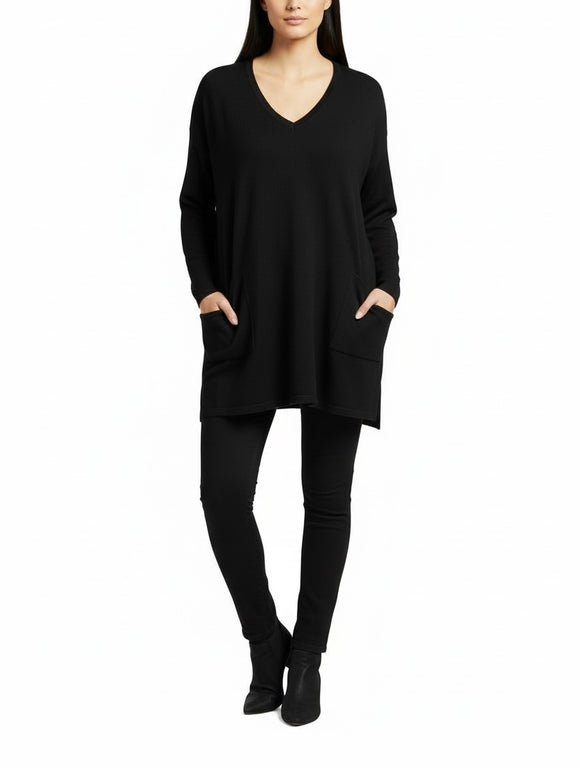 Blusón tipo suéter con doble bolsa frontal y cuello V