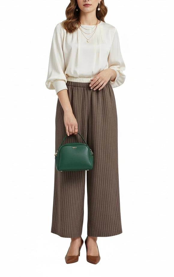 Pantalón de vestir café a rayas verticales finas, y doble cintura con borde en blanco