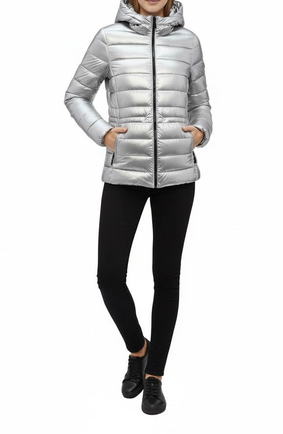 Chamarra color cobre, doble vista, interior plata, con ajuste en cuello y cintura