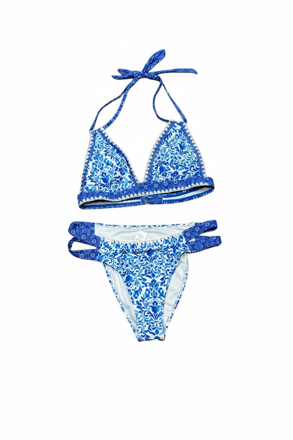Bikini azul y blanco con diseño Talavera y borde tejido blanco