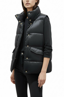 Chaleco negro acolchado con cierre y botones en oro metálico-2