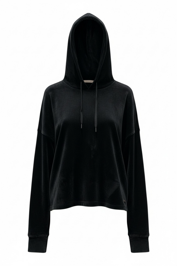 Sudadera negra aterciopelada con capucha ajustable