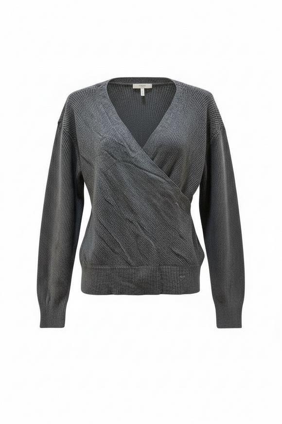 Blusa gris manga larga de punto cruzada al frente