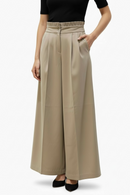 Pantalón beige de campana a la cintura con diseño de pliegues superior-2