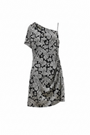 Vestido negro con patrón “Paisley” en blanco, manga asimétrica-1