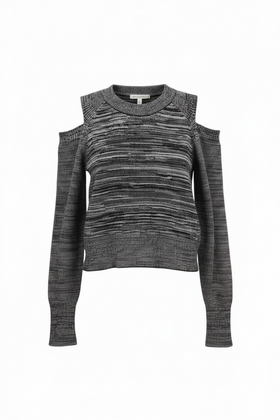 Blusa negra raya tipo suéter con hombro descubierto y manga larga