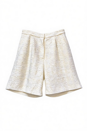 Short de vestir perla con tela de encaje y bragueta sin botón