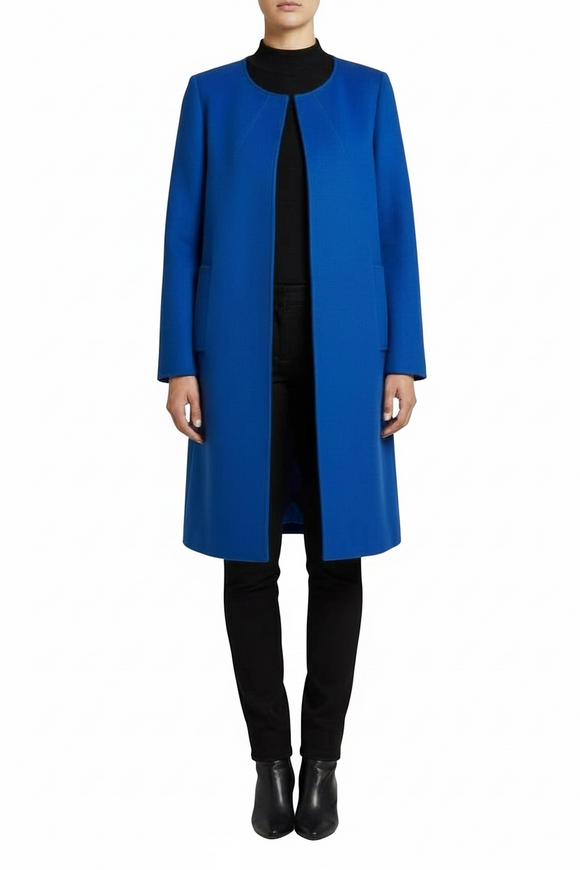 Abrigo azul PETITE abierto con bolsillo falso y broche en cuello