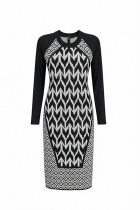 Vestido ajustado negro con entramado y manga de malla