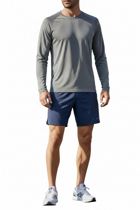 Playera deportiva de caballero manga larga, color gris claro, con patrón de rayas con negro - 0