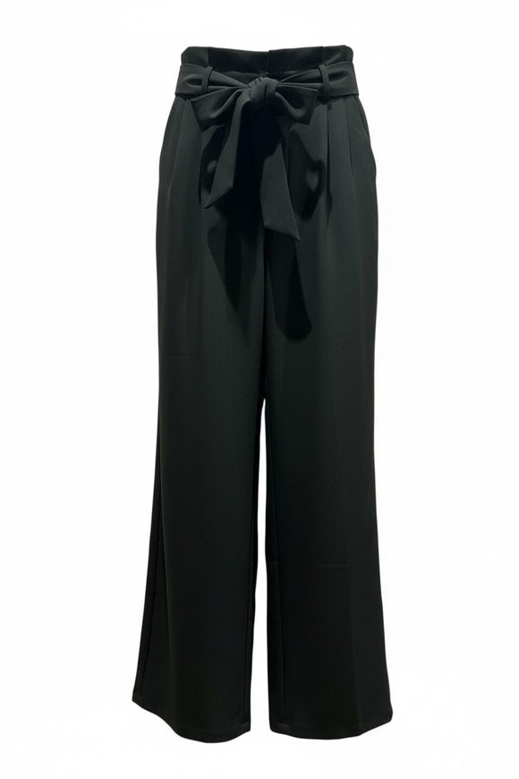 Pantalón de vestir verde olivo cenizo, con presillas y cinto con anudado